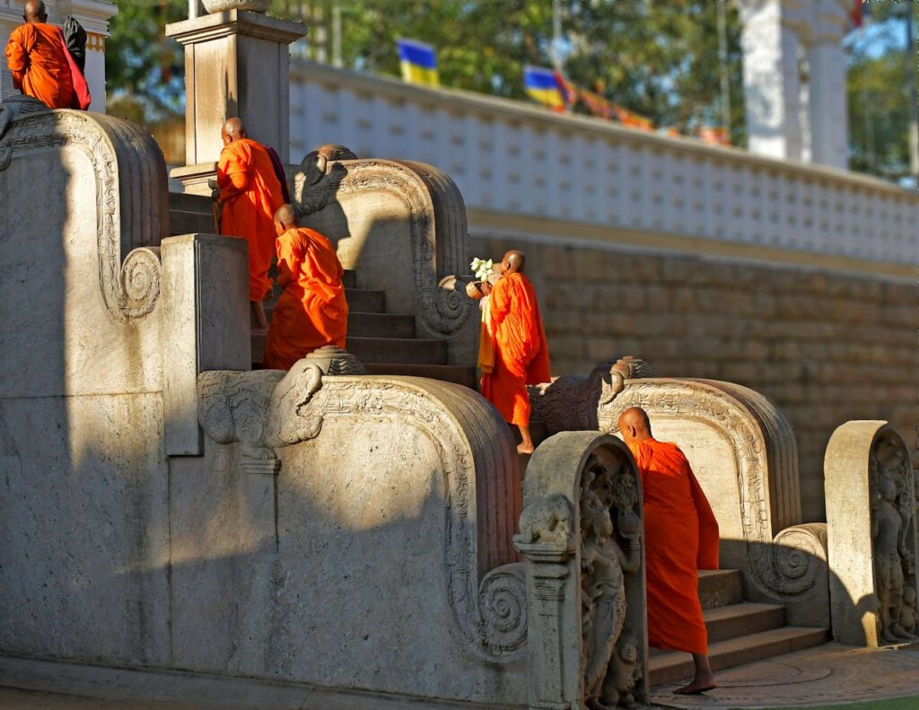 Female Monks at Jaya Sri Maha Bodhi