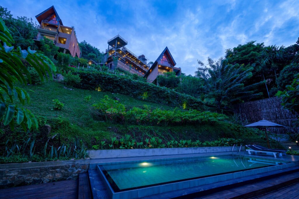 Majentra Ella - Swimming Pool