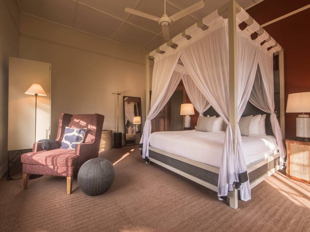 Tear Drop Hotels - Nine Skies Ella - Room Interiors