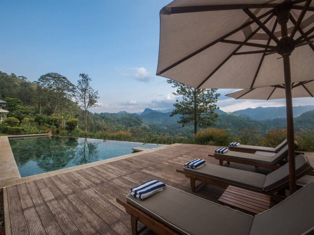 Tear Drop Hotels - Nine Skies Ella - Scenic View from the Pool