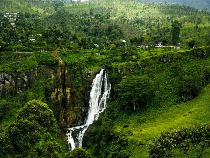 Devon Falls - The Veil of the Valley - Sri Lanka