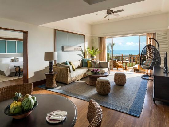 Premier Ocean Suite in Shangri La Hambantota