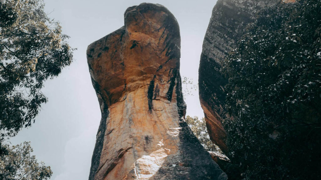 Sigiriya (Cobra Hood Cave) Location
